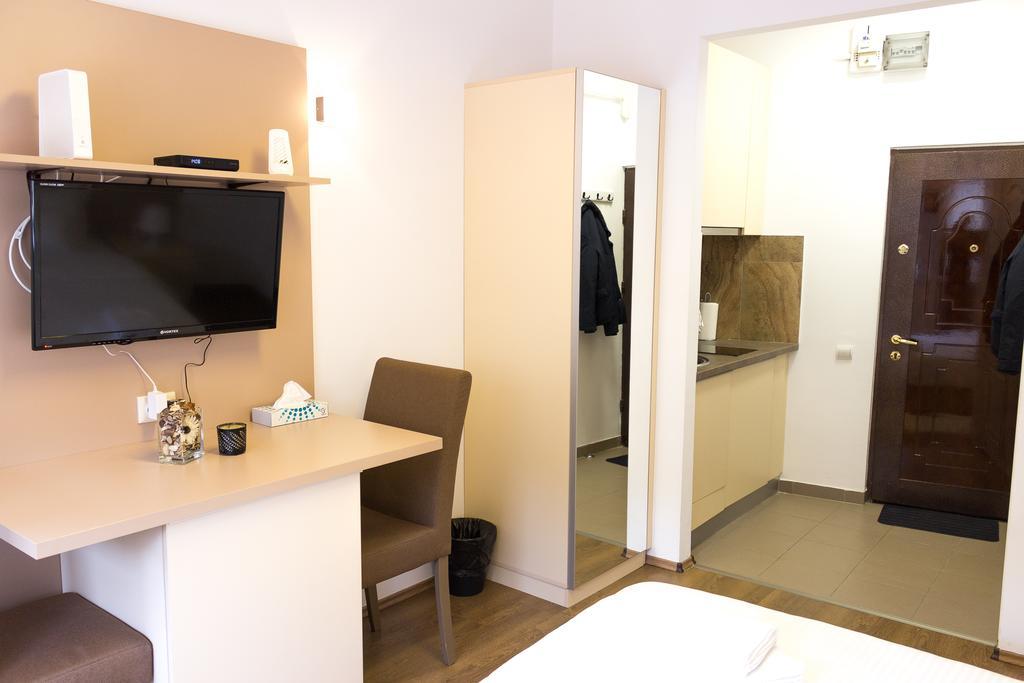 Grand Central Accommodation - Smardan Bukarest Eksteriør billede